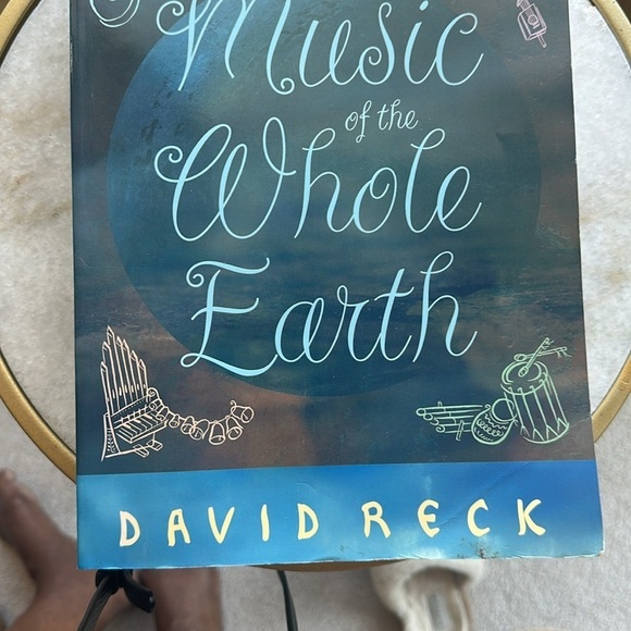 Music of the Whole Earth Book by David Reck and Aboriginal Clap Sticks - Picture 3 of 8